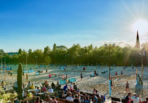 Beach 61