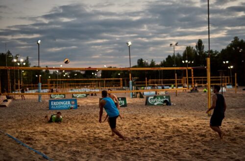 Beach 61